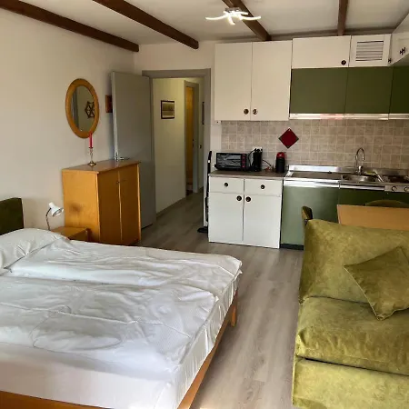 Appartamento Vacanza Top Residence Tonalepass Exterior foto